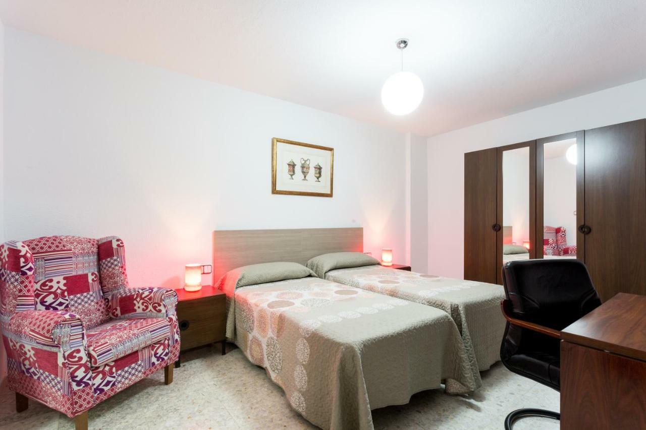 Apartament Holi-Rent Albareda Sewilla Zewnętrze zdjęcie