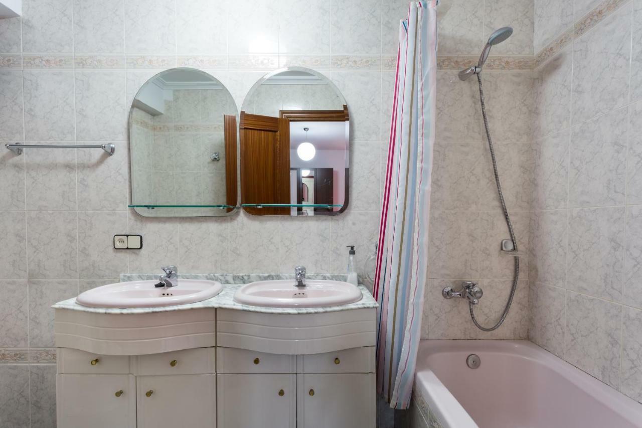 Apartament Holi-Rent Albareda Sewilla Zewnętrze zdjęcie
